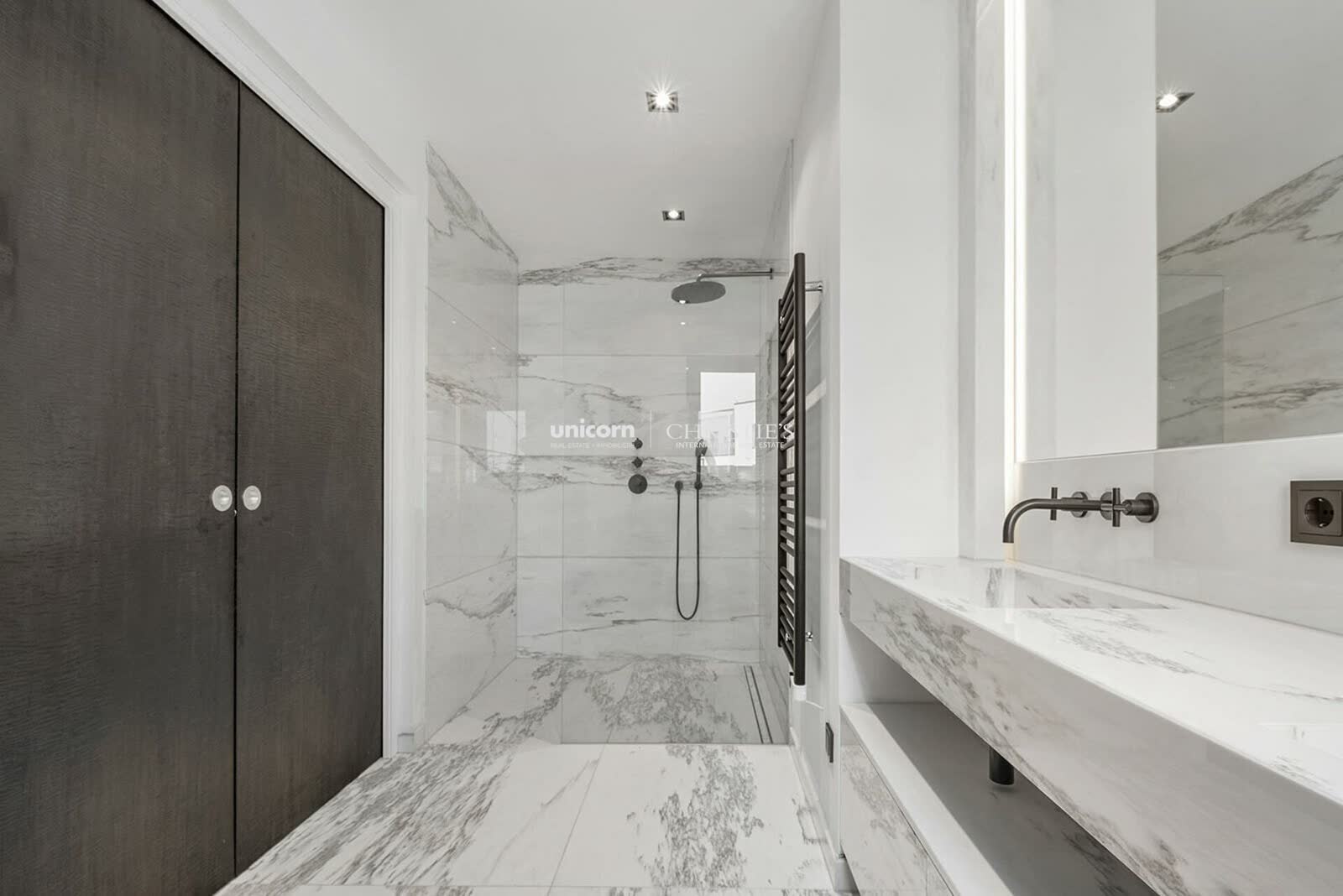 Penthouse for sale in Luxembourg-Merl - 411m² – 28/31