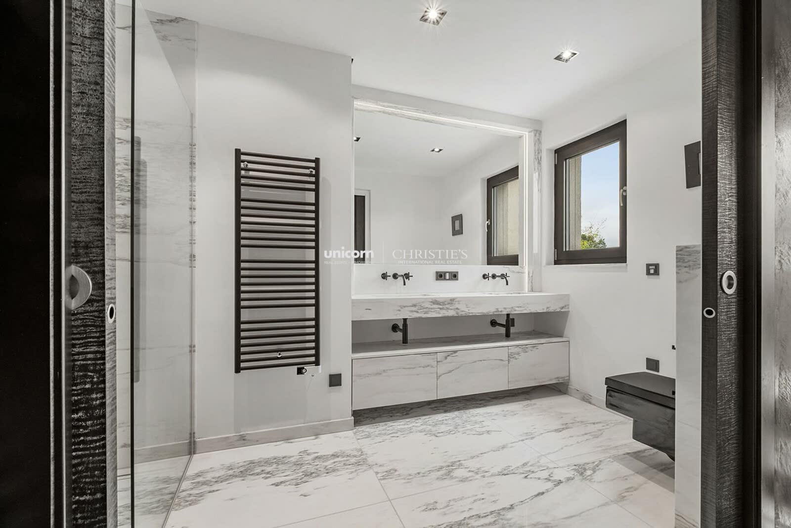 Penthouse for sale in Luxembourg-Merl - 411m² – 26/31
