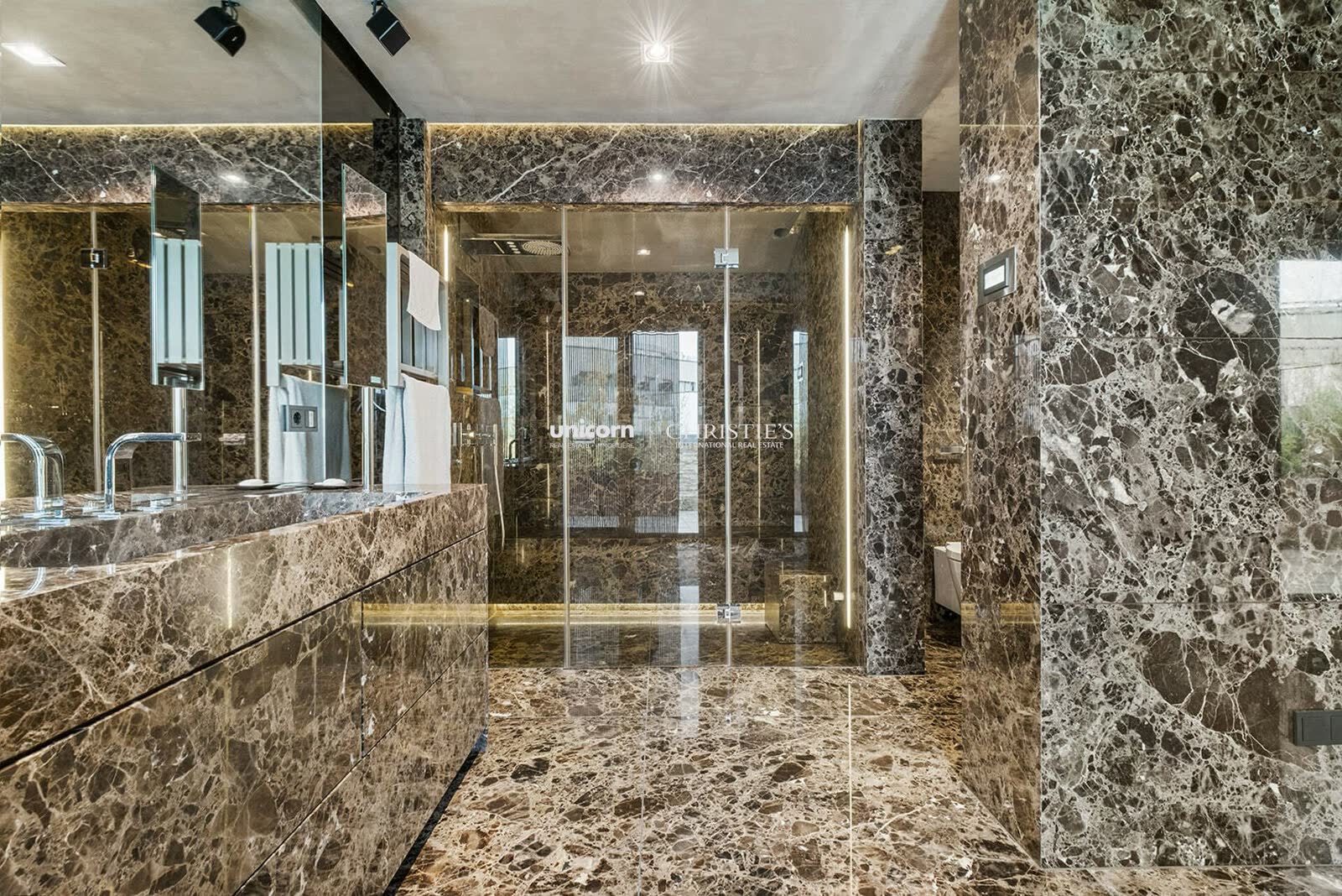 Penthouse for sale in Luxembourg-Merl - 411m² – 14/31