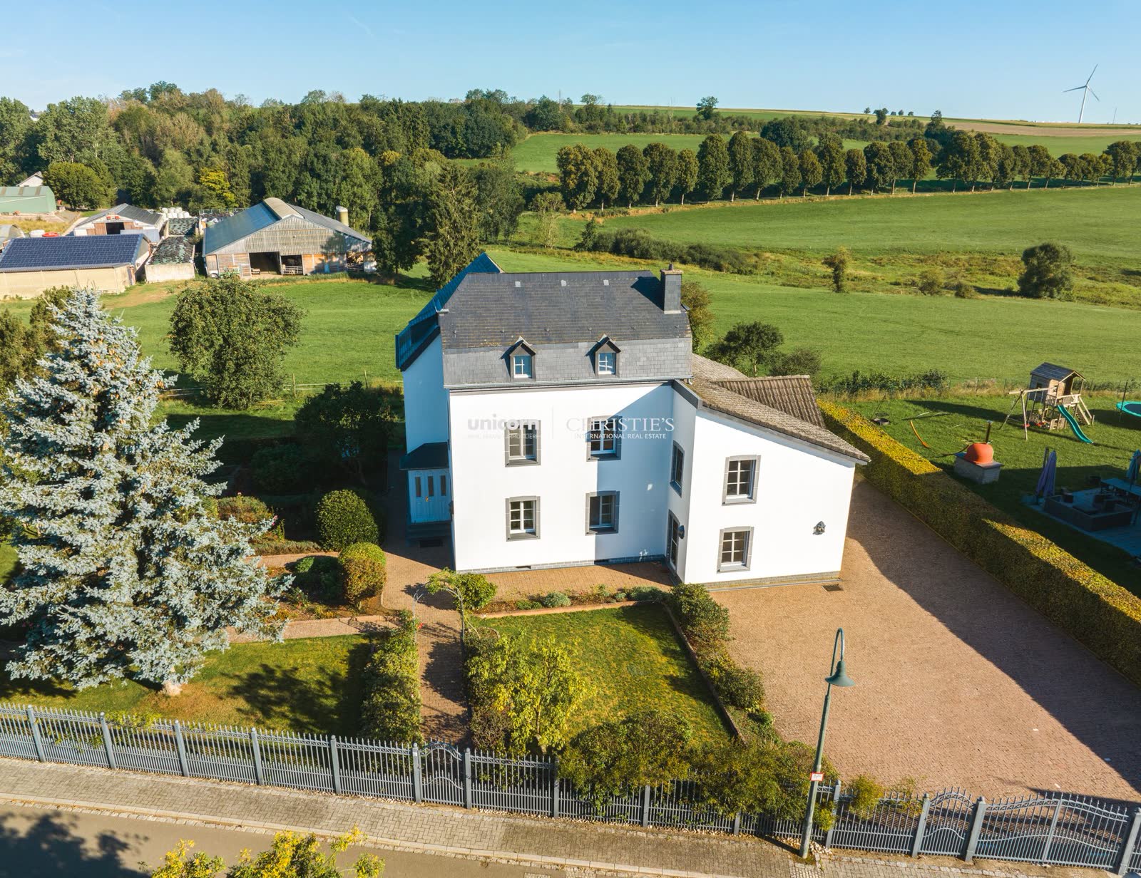 Maison de maître en vente à Wincrange - 380m²