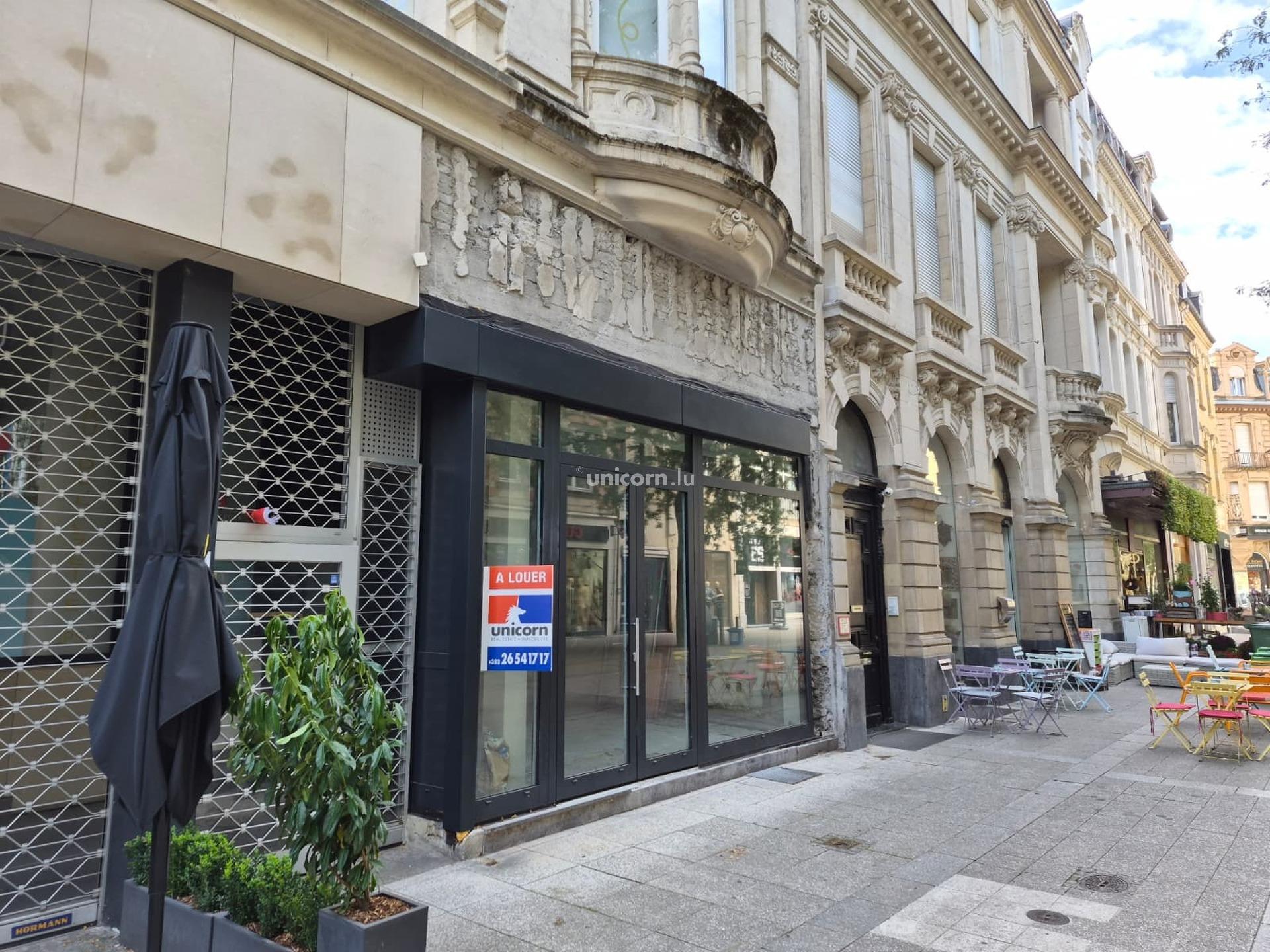 Commerce en location à Esch-sur-Alzette - 74m²